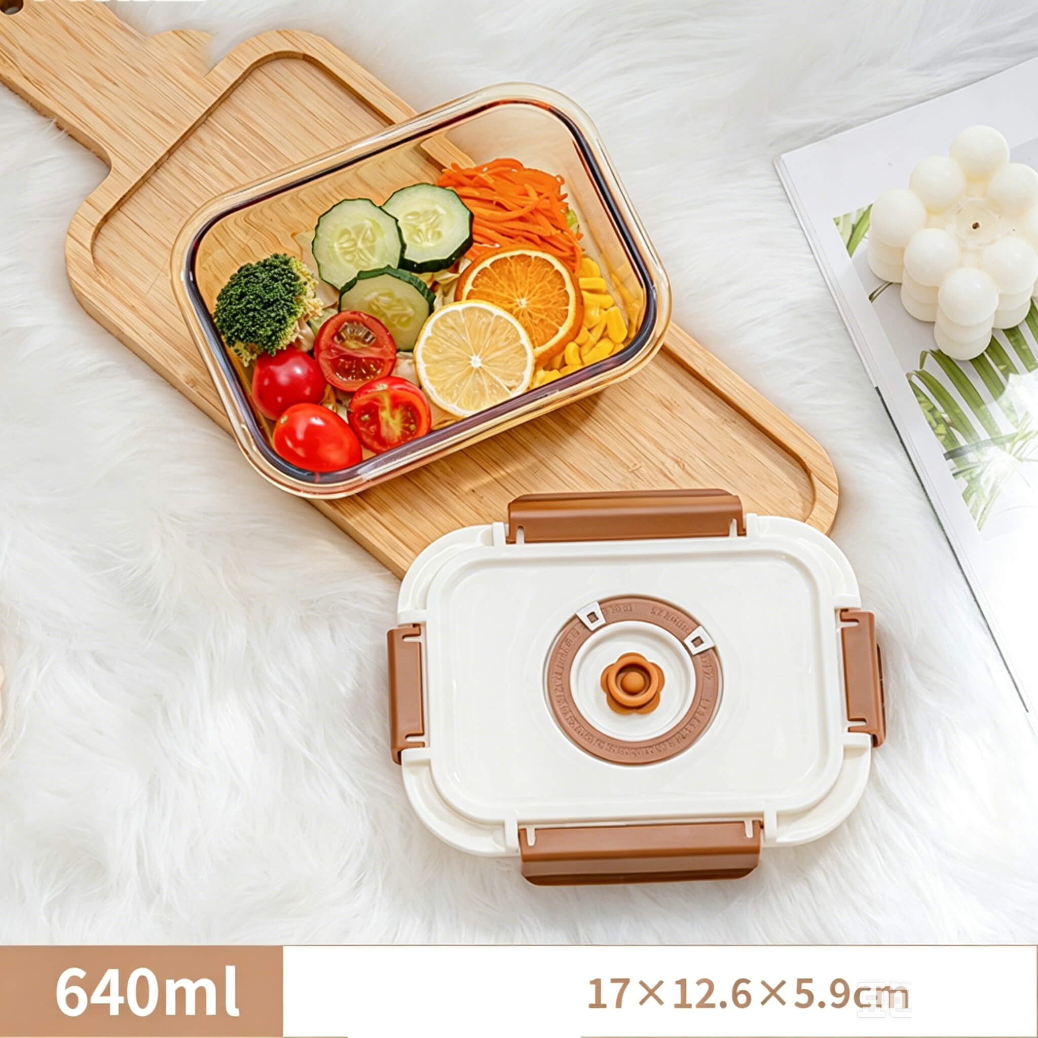 Acever BX02 glass food container capacity demonstration showing interior volume with fresh salad ingredients