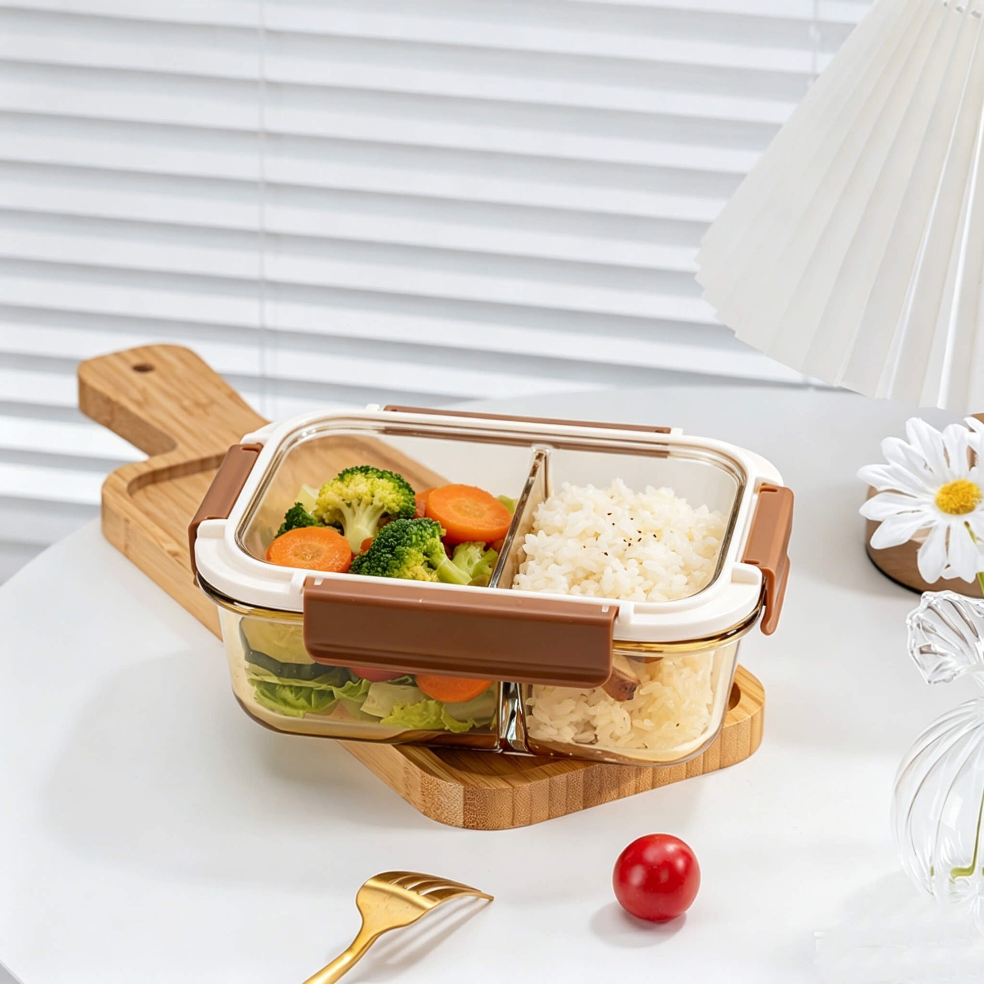 Side view of Acever BX05 large 2-compartment glass food container showing amber glass body depth and cream lid with brown locking clips